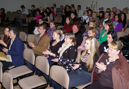 20120419 padekos_tevams_vakarone_06
