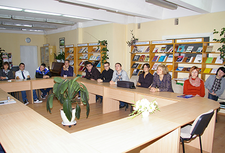 20121012 makedonieciai_centre_00