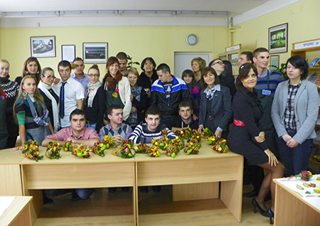 20121012 makedonieciai_centre_04